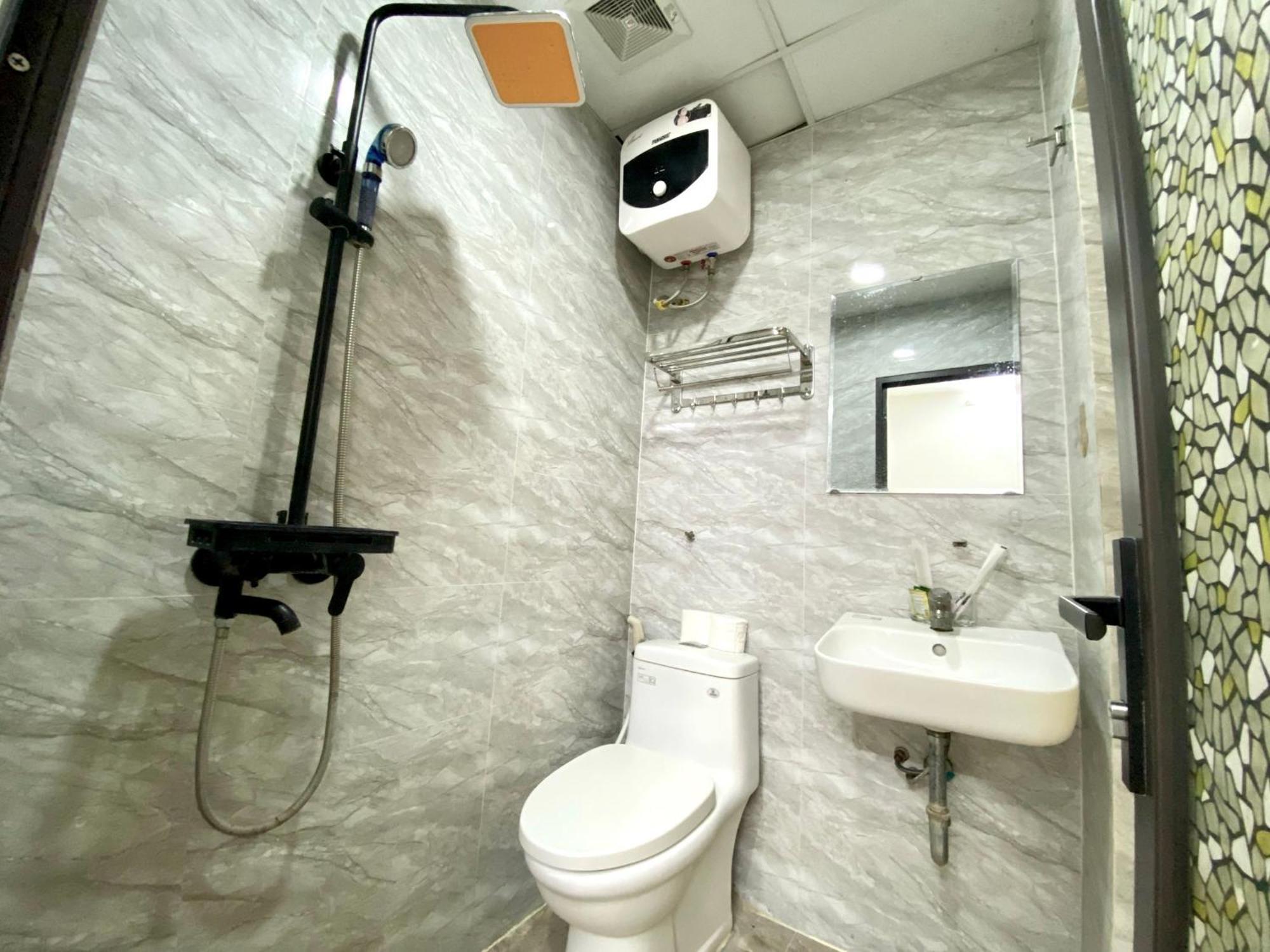 Era Apartment Ham Long Hanoi Exterior foto