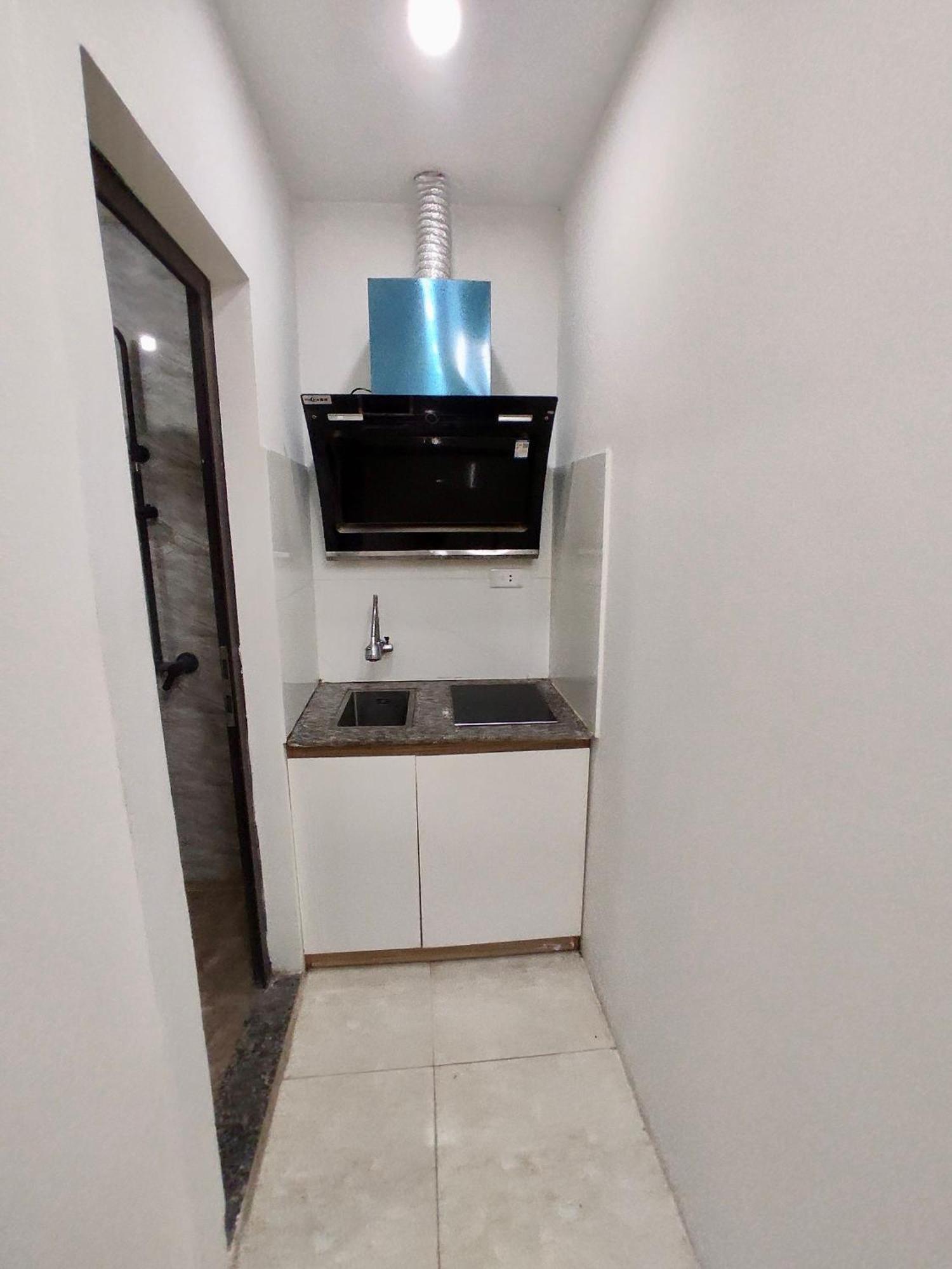 Era Apartment Ham Long Hanoi Exterior foto